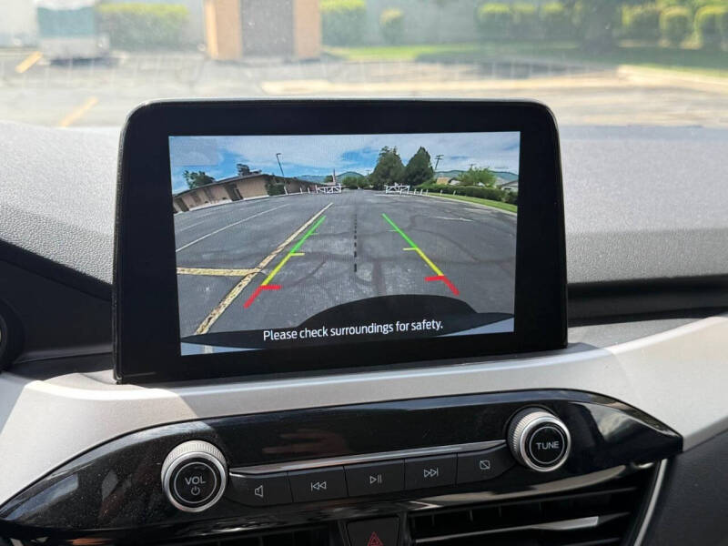 2020 Ford Escape SE