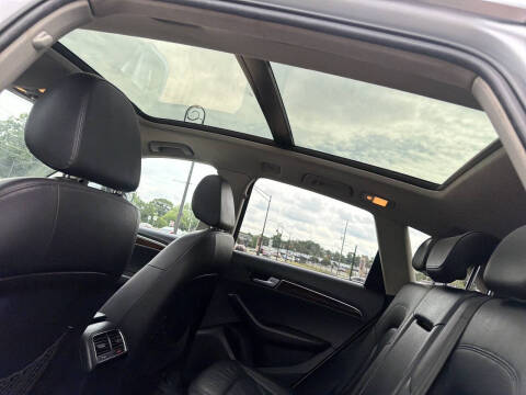 2011 Audi Q5 2.0T quattro Premium Plus
