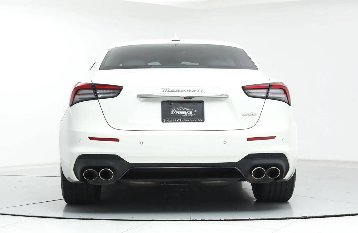 2022 Maserati Ghibli 6