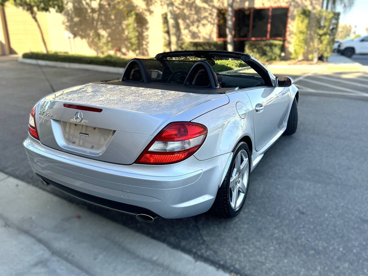 2006 Mercedes-Benz SLK for sale at DE AUTOS INC in San Juan Capistrano, CA