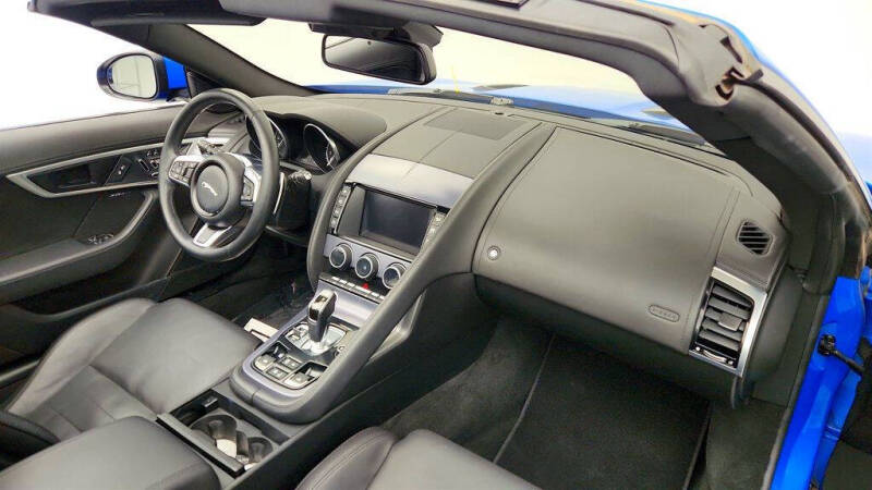 2018 Jaguar F-TYPE R-Dynamic