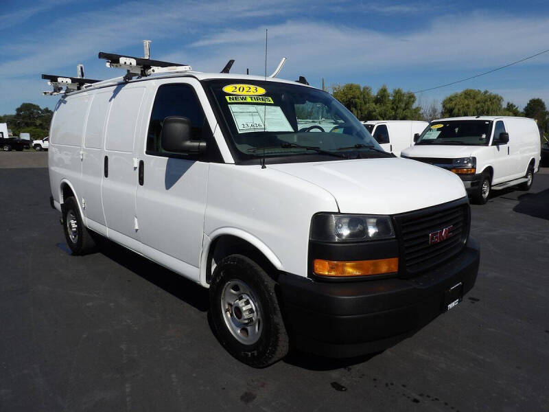 2023 GMC Savana 2500