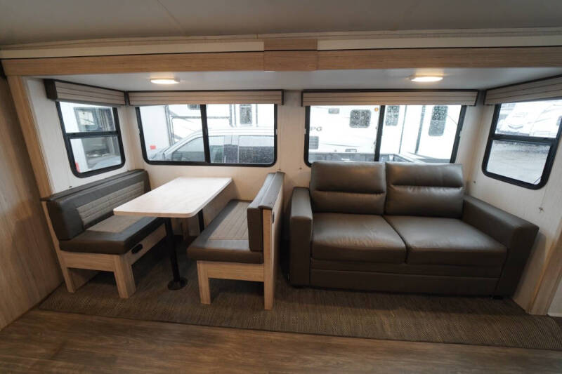 2024 Cruiser RV Shadow Cruiser 280QBS