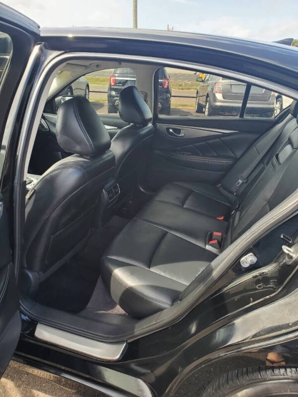 2015 Infiniti Q50