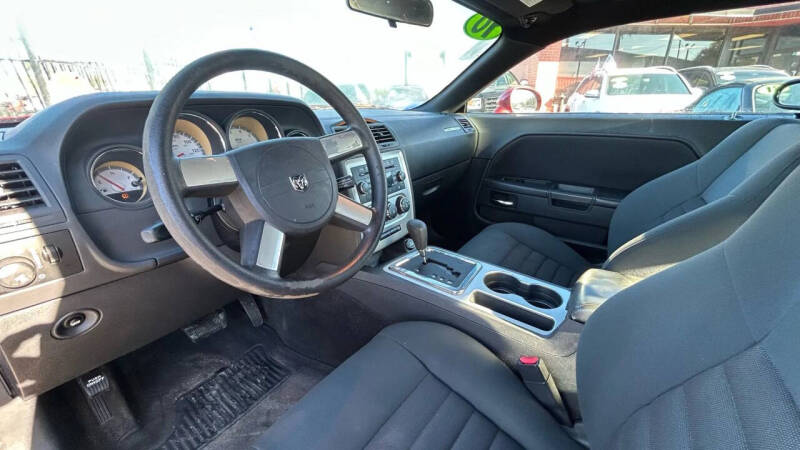 2010 Dodge Challenger SE