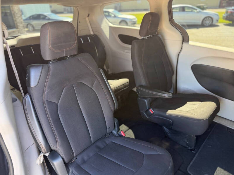 2017 Chrysler Pacifica Touring