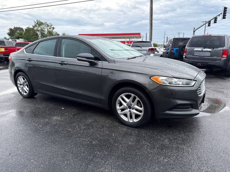 2016 Ford Fusion SE