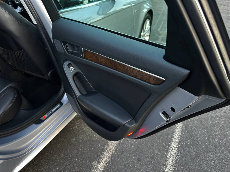 2015 Audi A4 2.0T quattro Premium Plus