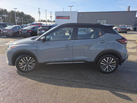 2021 Nissan Kicks SR