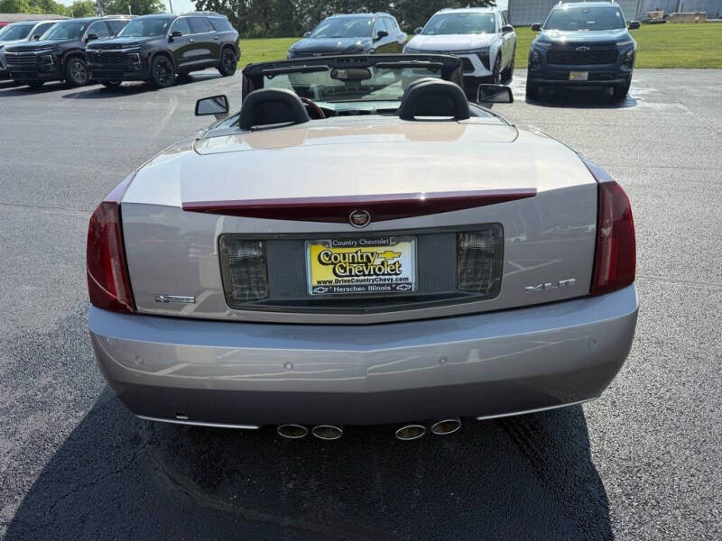 2005 Cadillac XLR