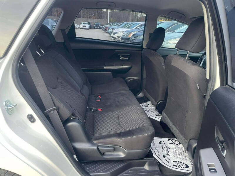 2015 Toyota Prius v Three