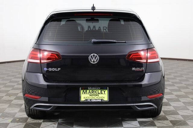 2017 Volkswagen e-Golf SE