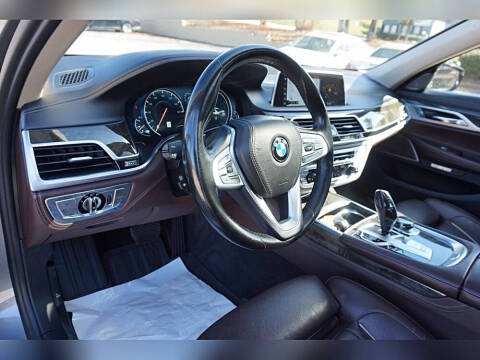 2017 BMW 7 Series 740i