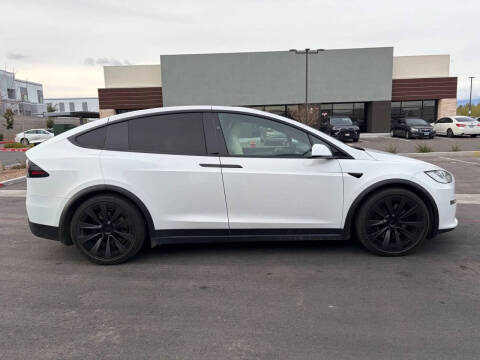 2023 Tesla Model X Standard Range