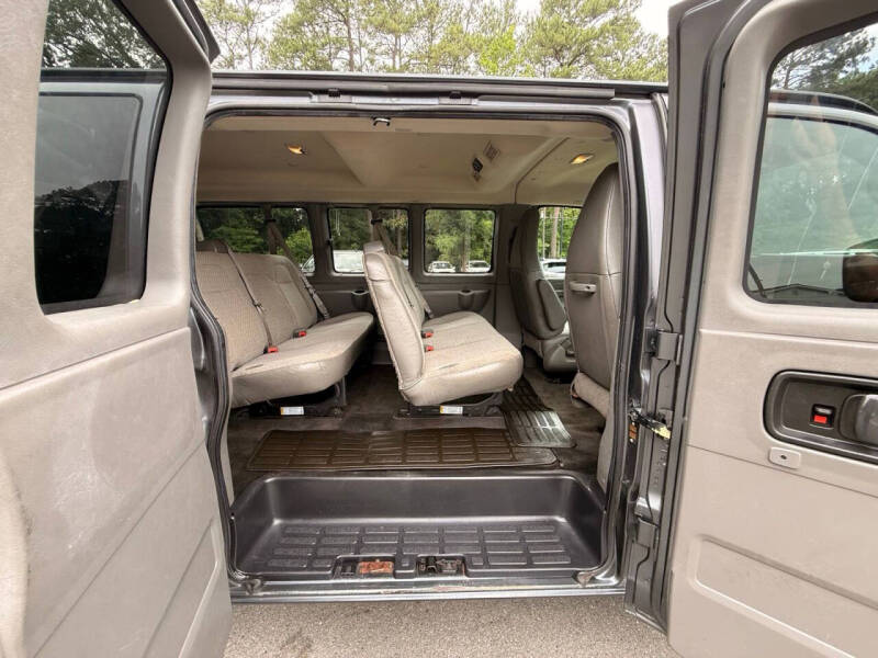 2017 GMC Savana LT 2500