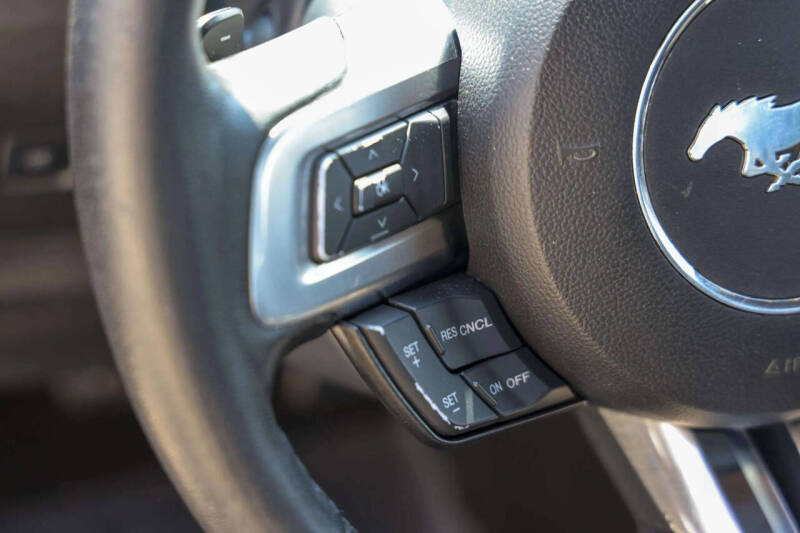 2016 Ford Mustang V6