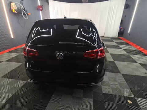 2016 Volkswagen Golf R 4Motion
