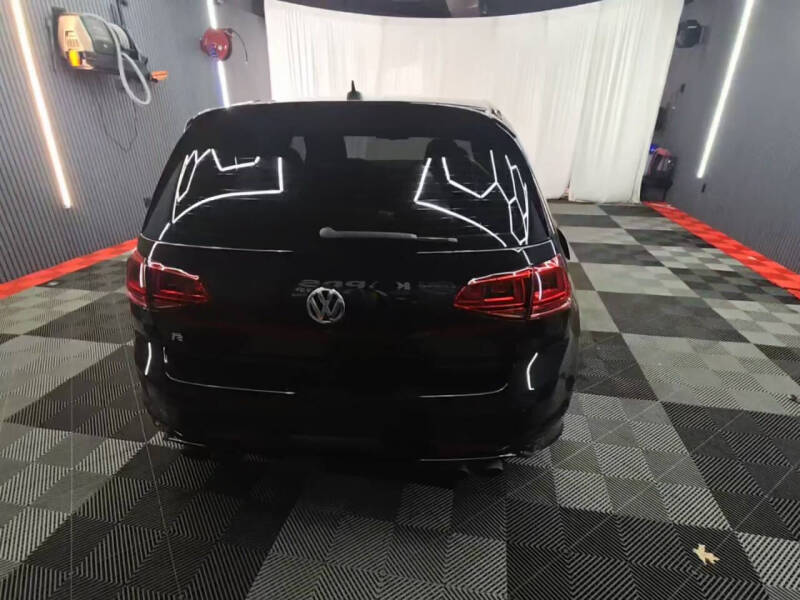 2016 Volkswagen Golf R 4Motion