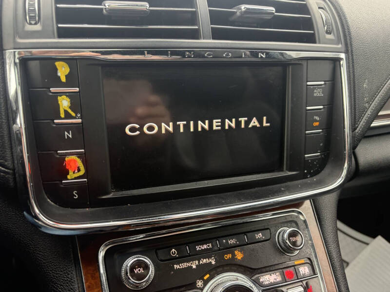 2019 Lincoln Continental Select