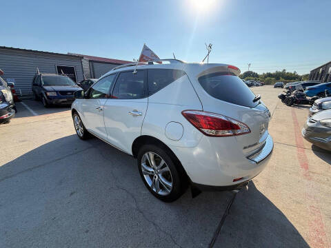 2011 Nissan Murano LE