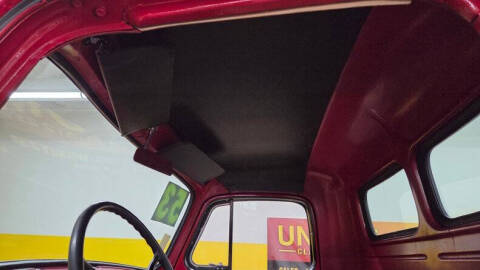 1953 International L-120 Series