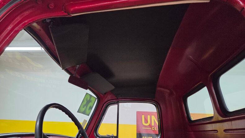 1953 International L-120 Series