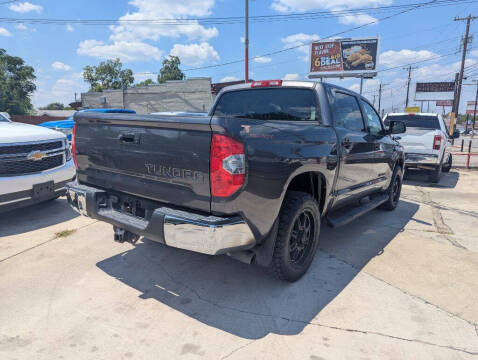 2016 Toyota Tundra SR5