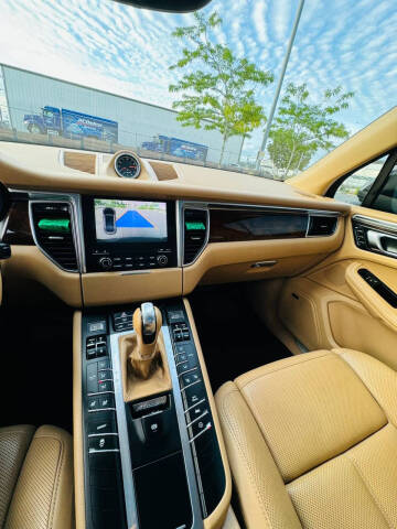 2017 Porsche Macan S