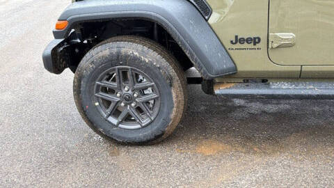 2026 Jeep Gladiator Sport