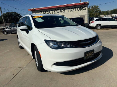 2017 Chrysler Pacifica for sale at Zacatecas Motors Corp in Des Moines IA