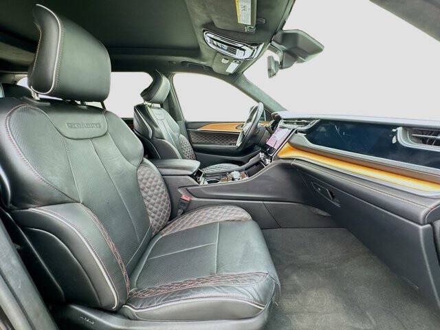 2022 Jeep Grand Cherokee Summit