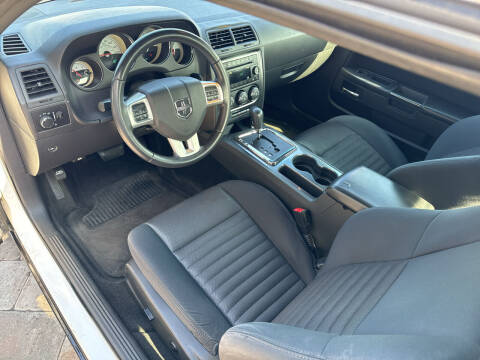 2014 Dodge Challenger SXT