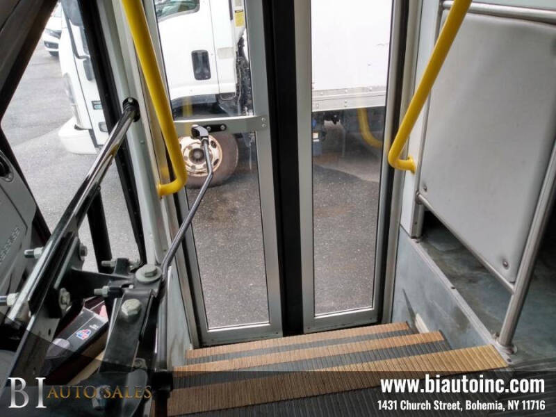 2009 Ford E-Series E-450 SD