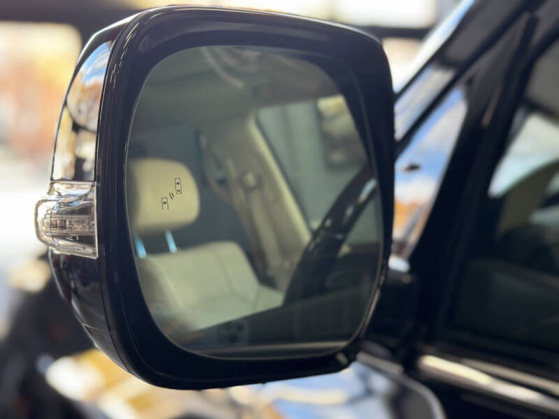 2018 Lexus LX 570 Two-Row