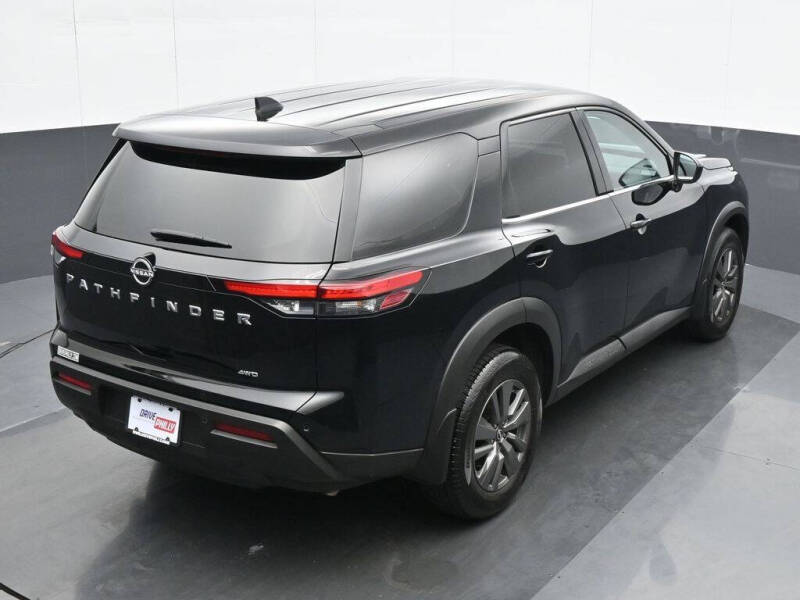2025 Nissan Pathfinder S