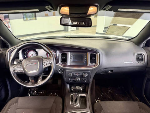 2017 Dodge Charger SE