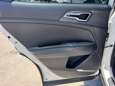 2024 Kia Sportage LX