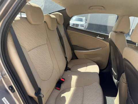 2013 Hyundai Accent GLS