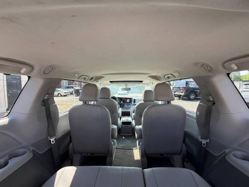 2015 Toyota Sienna