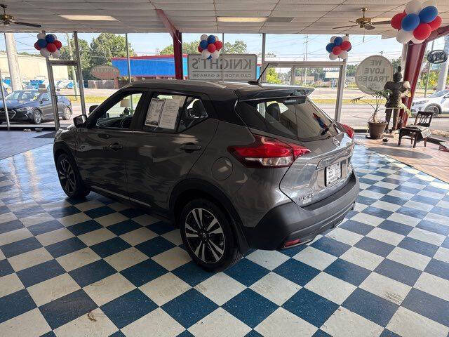 2019 Nissan Kicks SR