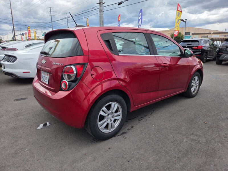 2016 Chevrolet Sonic LT Auto