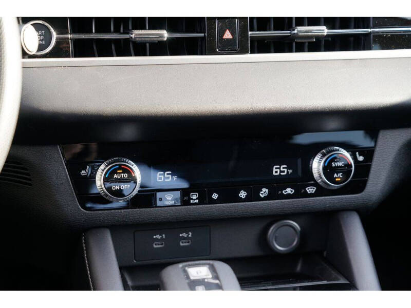 2025 Mitsubishi Outlander ES