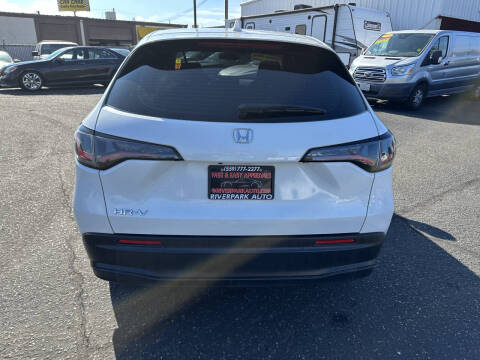 2024 Honda HR-V LX