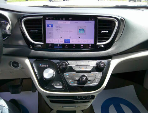 2022 Chrysler Pacifica Touring L