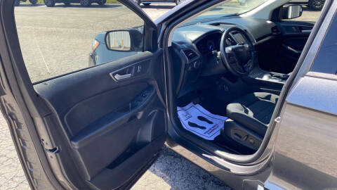 2020 Ford Edge SE