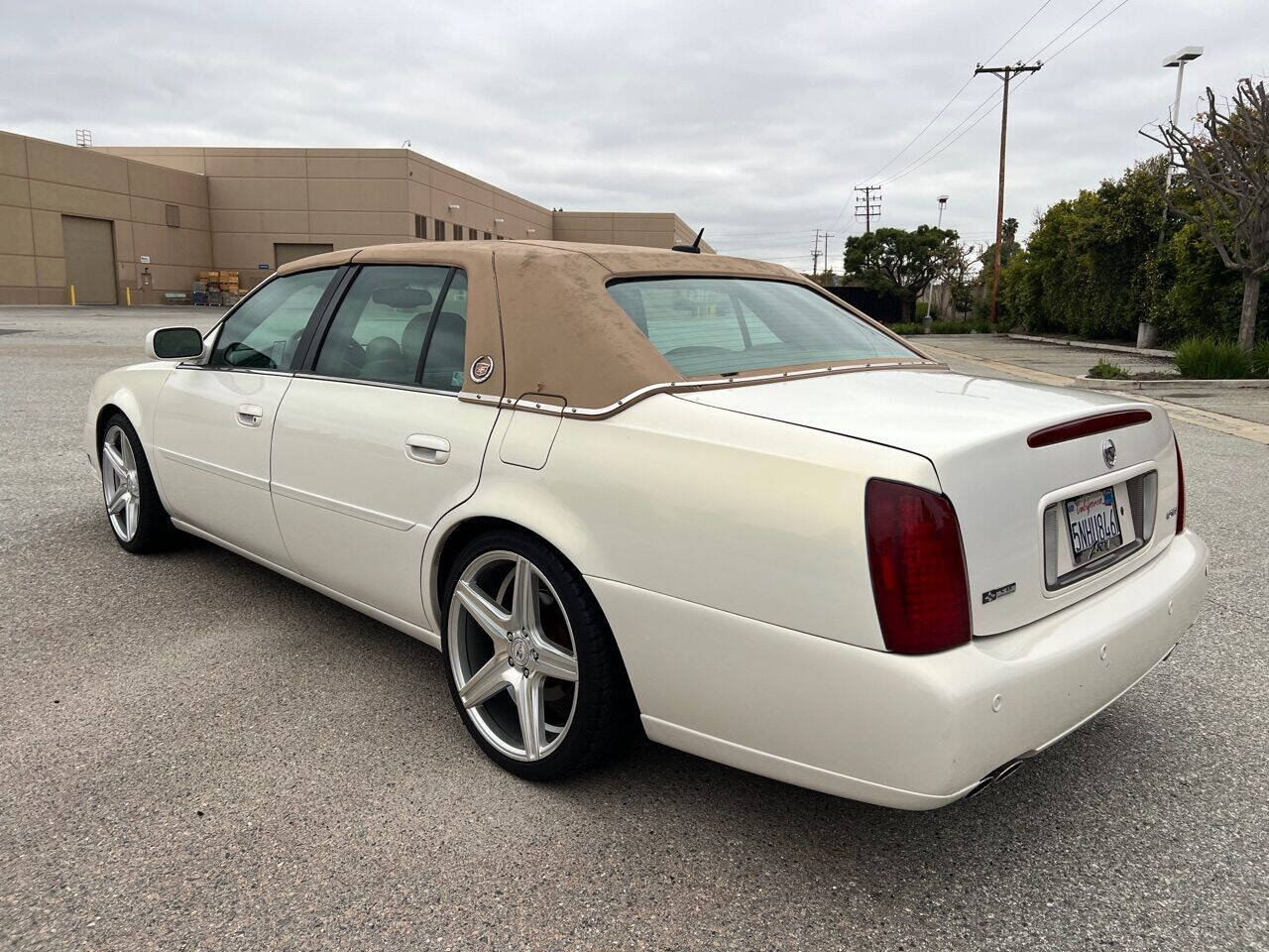 2005 Cadillac DeVille for sale at ZRV AUTO INC in Brea, CA