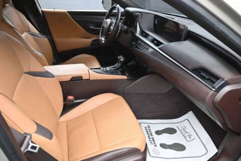 2019 Lexus ES 300h