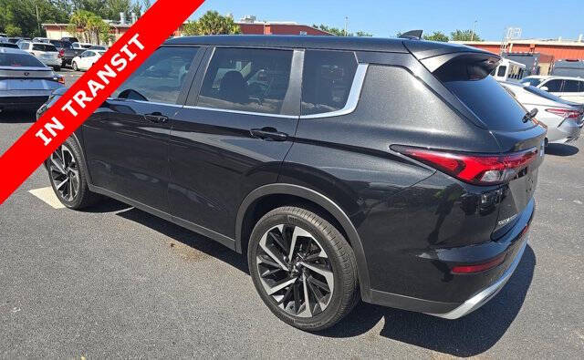2022 Mitsubishi Outlander SE