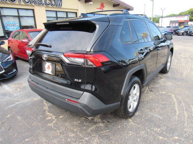 2020 Toyota RAV4 XLE