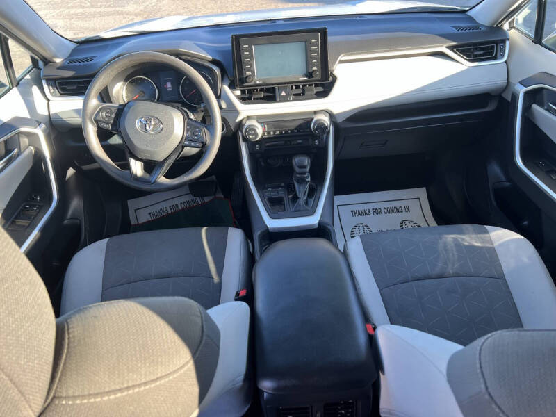 2020 Toyota RAV4 XLE